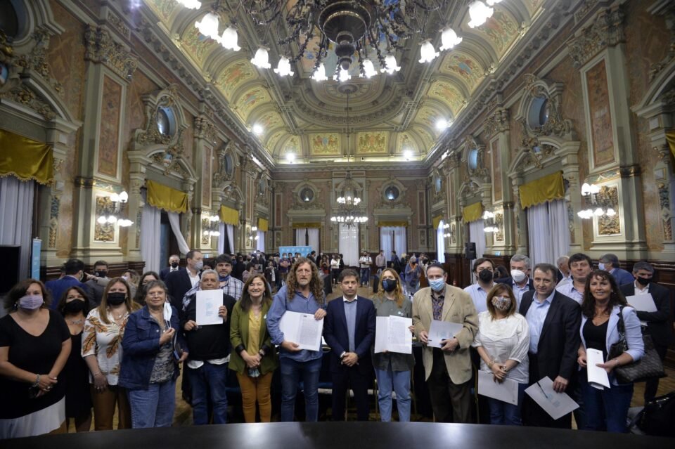 Acuerdo paritario para ampliar el régimen de licencias parentales - El ...