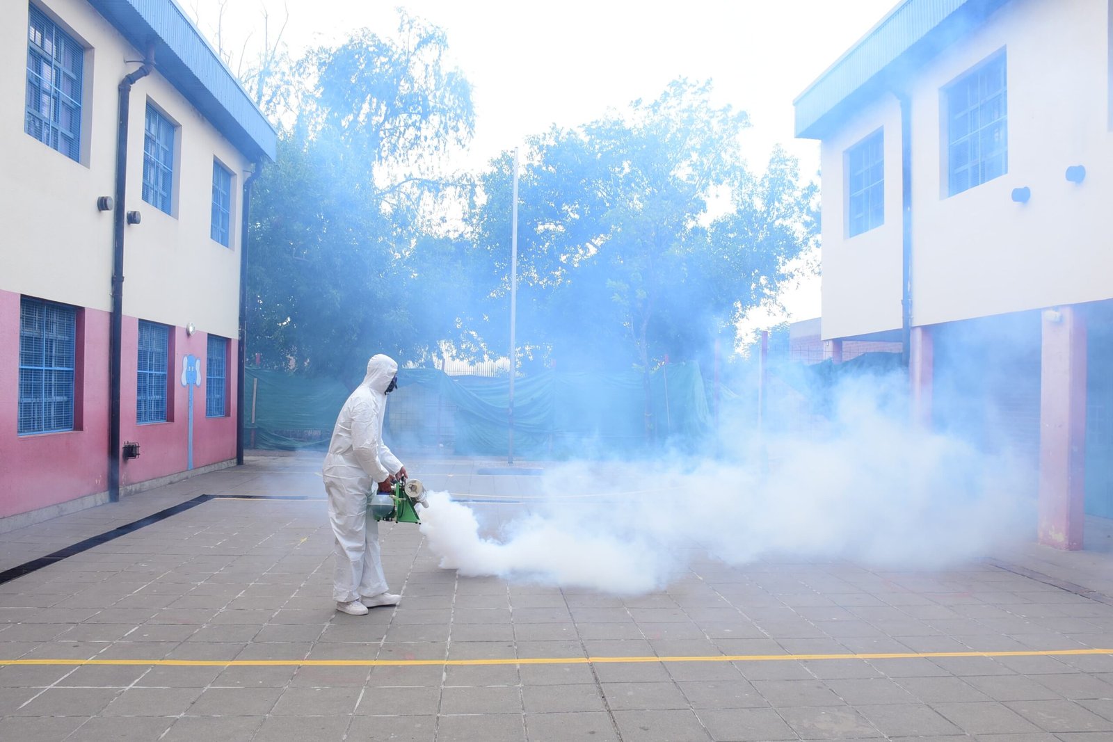 Operativo de fumigación en las escuelas del distrito - El Diario de ...