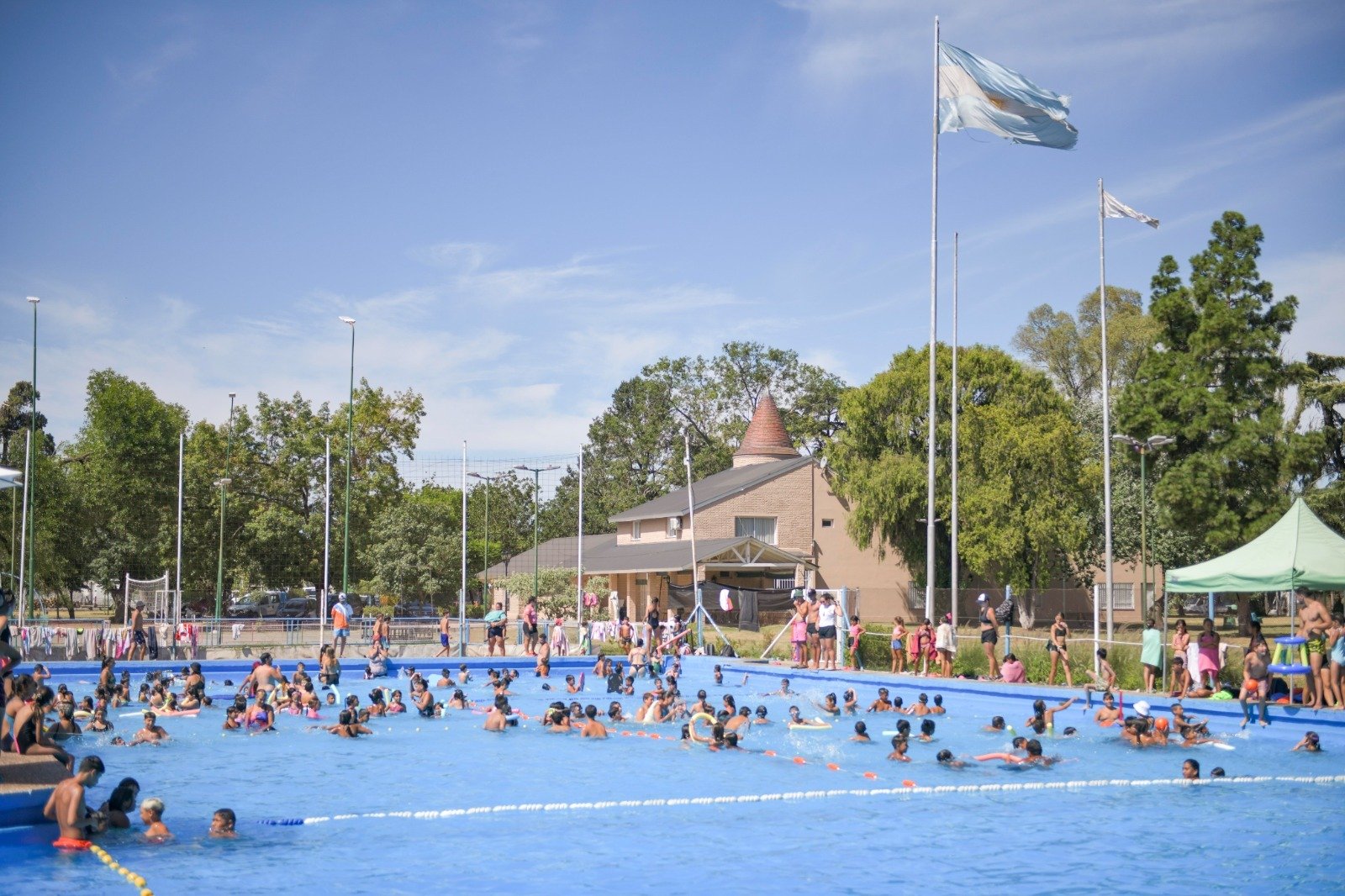 Actividades deportivas y recreativas para disfrutar el verano