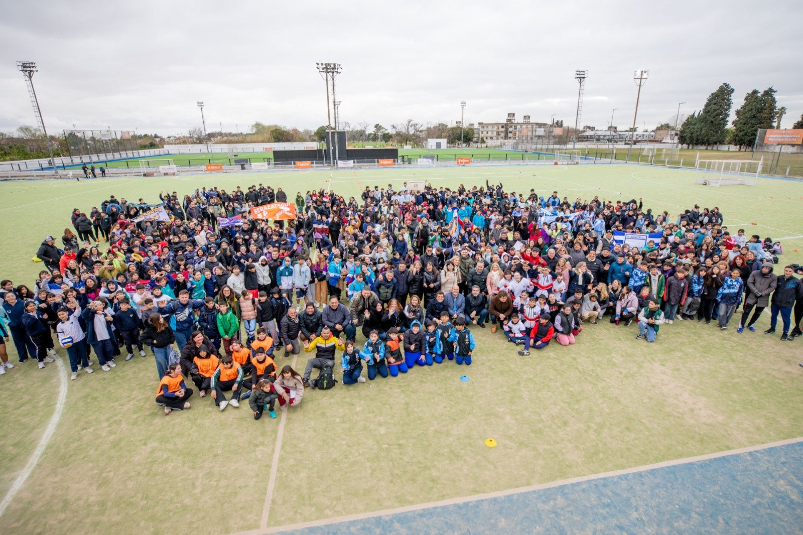 Balor acompañó a estudiantes en las finales de los JEBOS