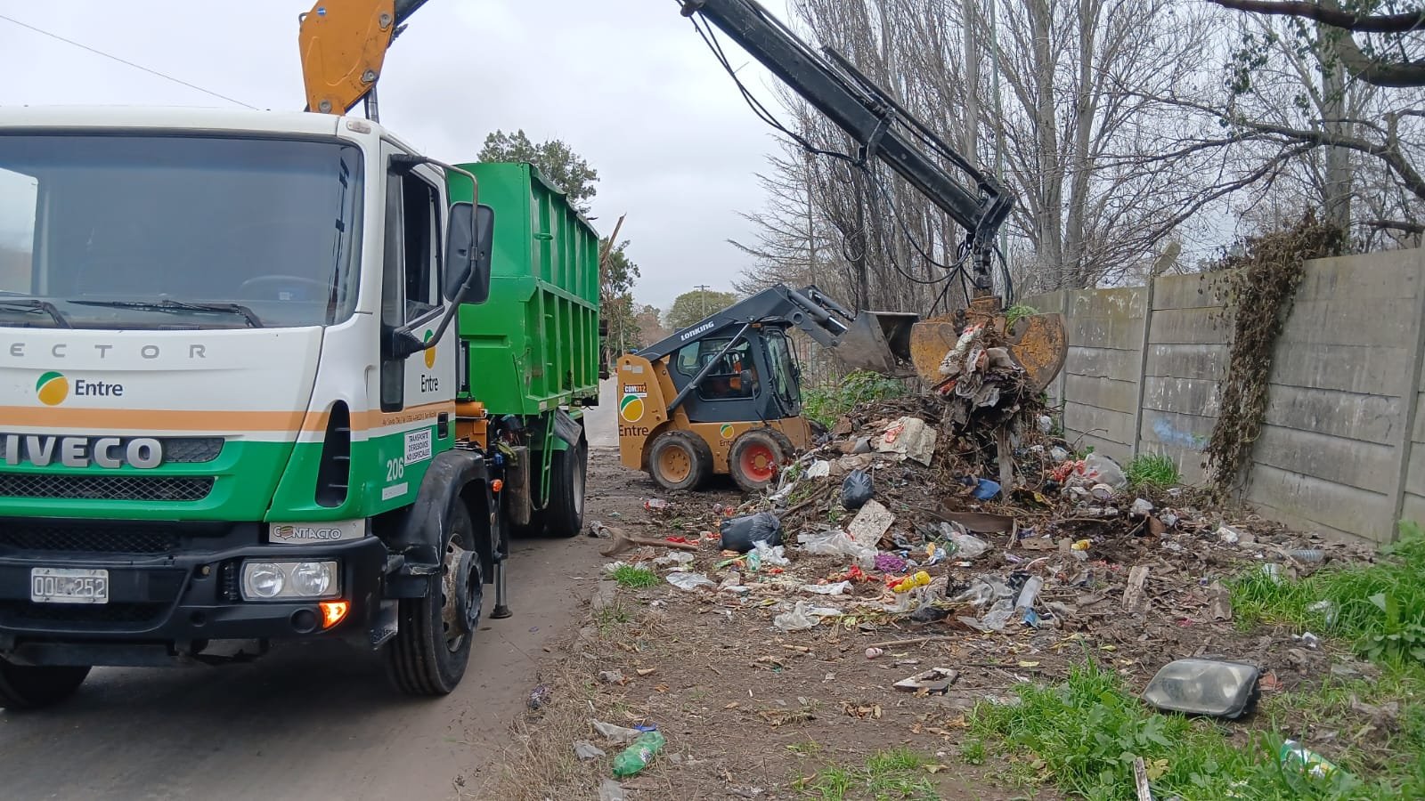 El Municipio realizó trabajos de limpieza y erradicación de microbasurales en diferentes puntos de la ciudad